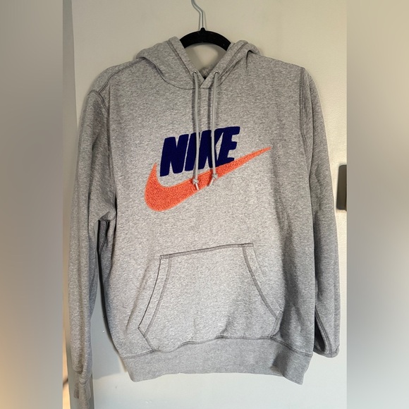 Nike Hoodie Pullover - Picture 2 of 3